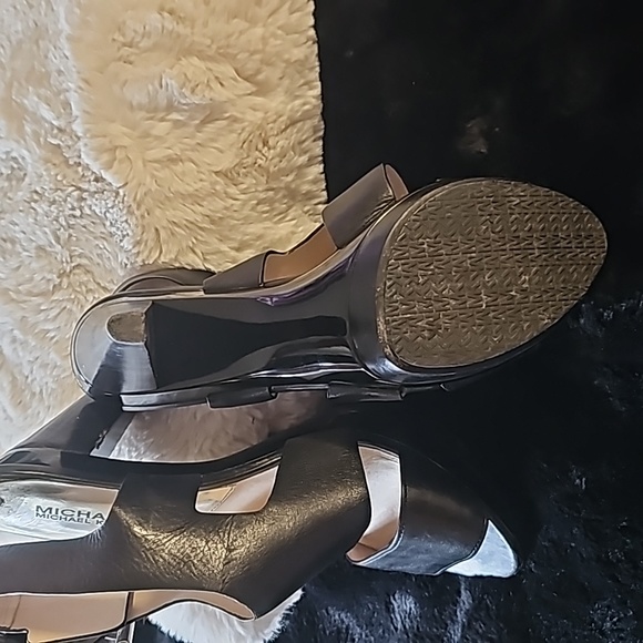 Micheal kores heels - Picture 2 of 5
